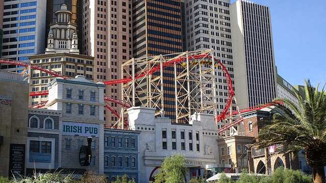 Nevada - Las Vegas NEW YORK - NEW YORK =- The Big Apple Coaster - a thrilling ride on the roof of th